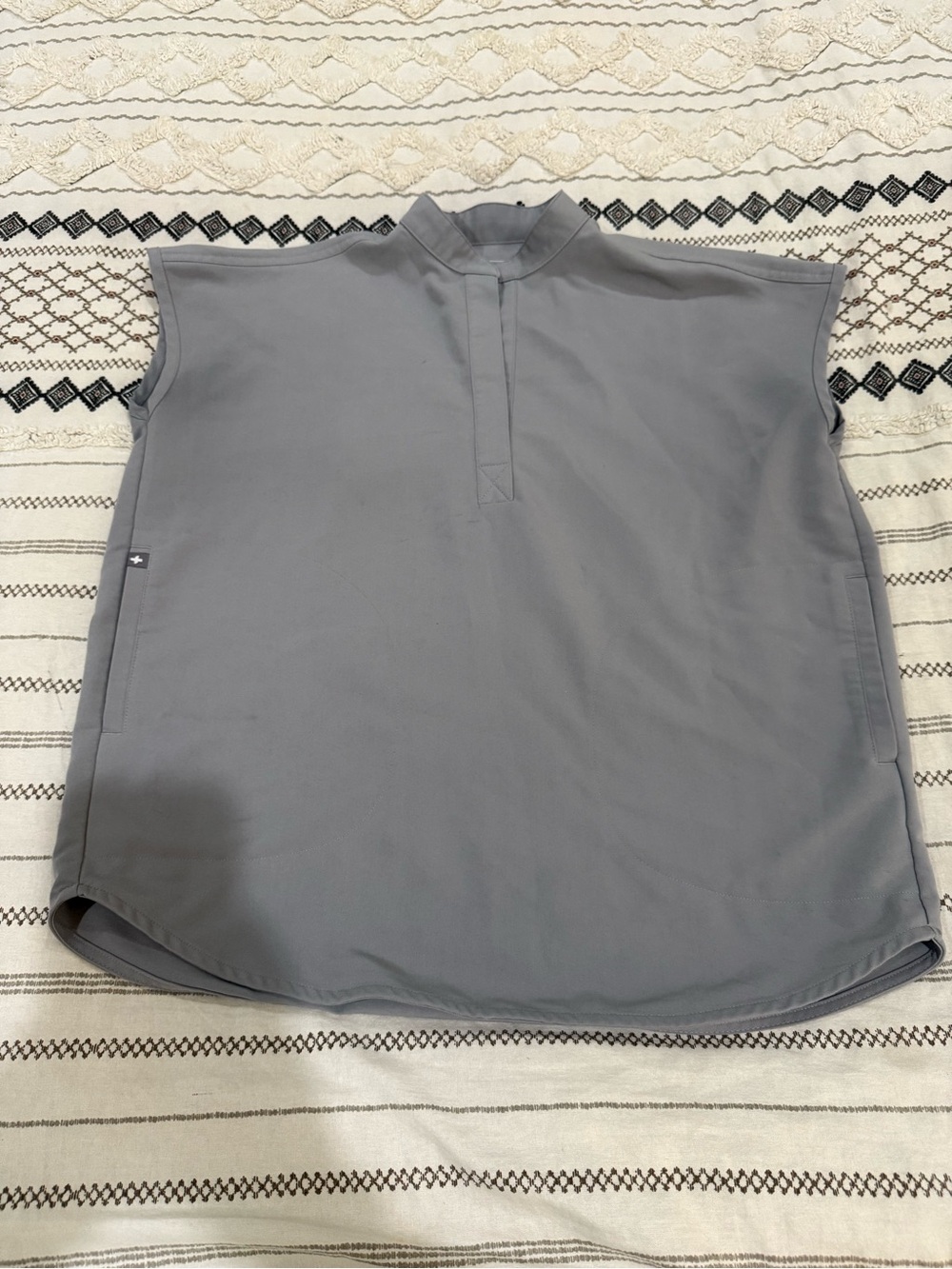 Figs Rafaela Top in Cement. Size XXS